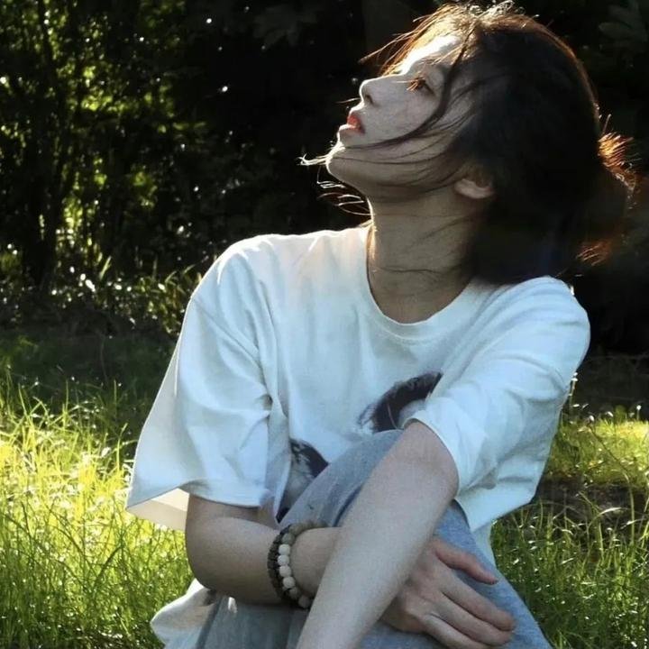 白衣校花与大长腿2